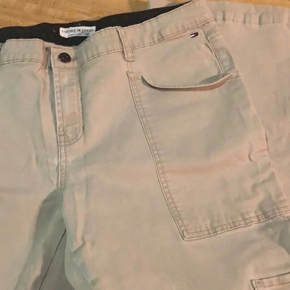 Tommy Jeans - Picture 2 of 4